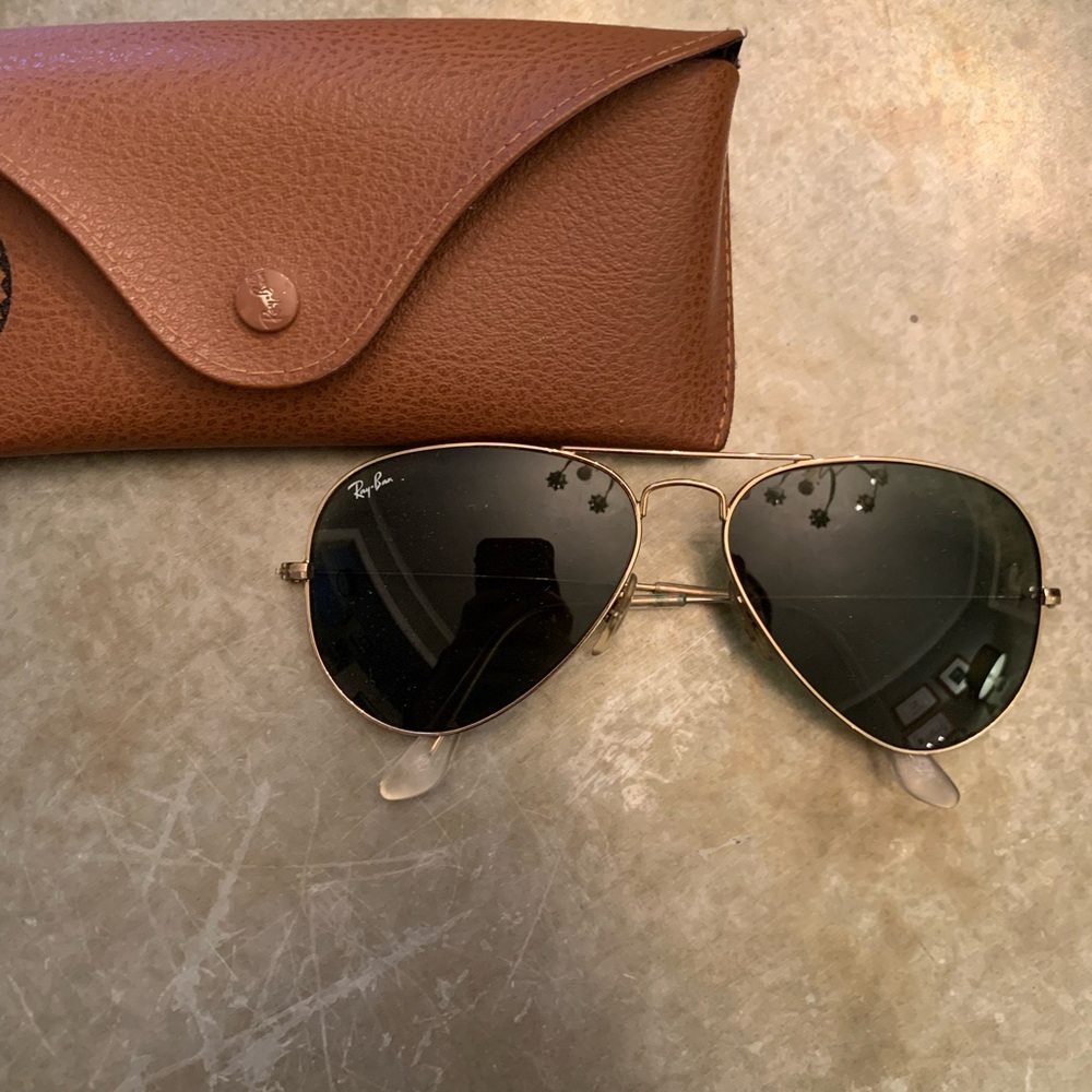 Black aviator ray ban